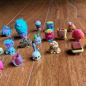 Shopkins Lot Random Mix Of 18 Pieces Miniature Toy Bundle Tiny Small.